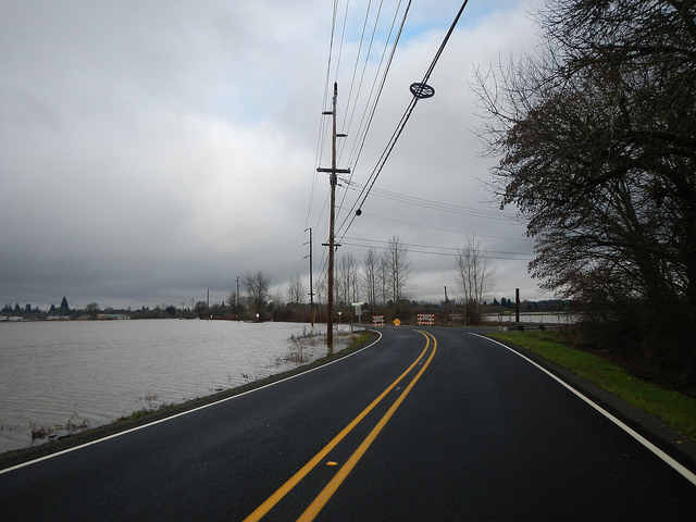 23827567386_32dfb03360_z