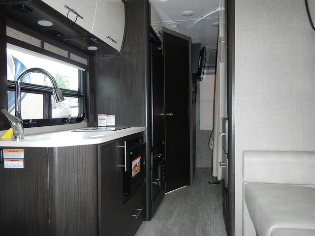 35741674923_0fdf2aa751_z