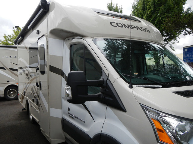 36504642806_85044a2c65_z