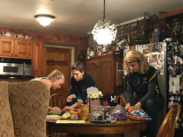 26244920099_a8299dc21a_z