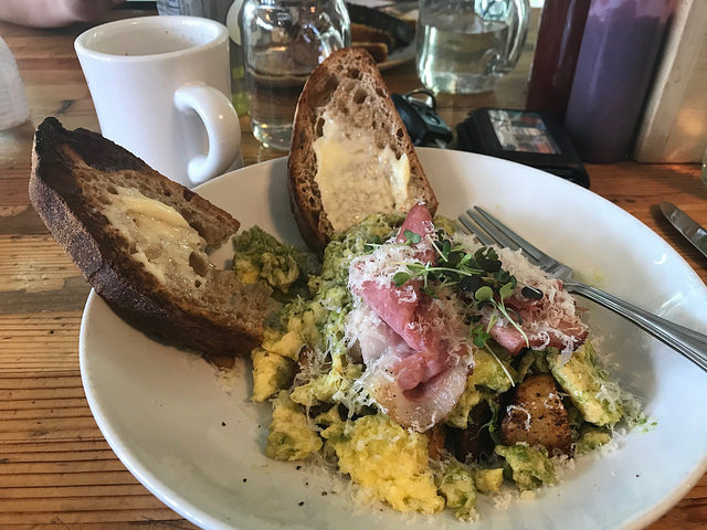 43255013240_d75d4e3c6b_z